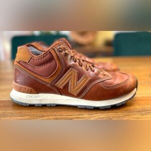 Men’s 11 | Brown Leather New Balance Sneakers | Felt Lined